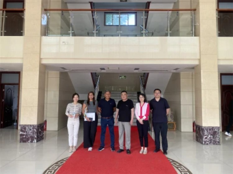 Peruvian customers buy our polydextrose in bulk.