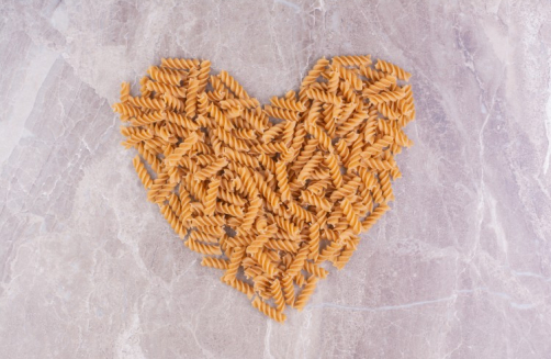 Секрет клетчатки, который так любят производители продуктов питания Почему мы заботимся о клетчатке, которая работает Давайте будем честны. Большинство людей не получают достаточного количества клетчатки. Мы завтракаем на скорую руку, быстро перекусываем, а потом удивляемся, почему наш кишечник чувствует себя вялым. Вот тут-то и появляется порошок органического резистентного декстрина. Мы создаём этот мощный ингредиент, потому что верим, что еда должна не просто наполнять желудок. Она должна помогать вашему